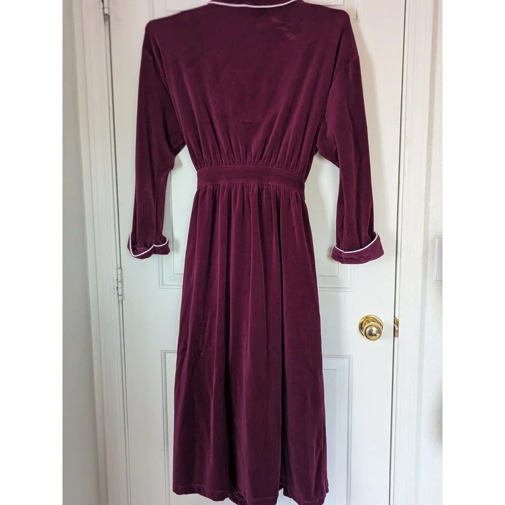 VTG Eileen West Velour Long Robe Womens Large Maroon Belted Stretch Back Lounge